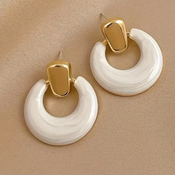 Jewelry - Stylish Chunky Enamel Drops 14K Plated Hollow Circular Pendant Vintage Earrings